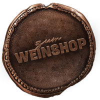 Ein rundes, braunes, strukturiertes Wachssiegel mit dem Schriftzug zum WEINSHOP in der Mitte und einer dekorativen Umrandung am Rand.